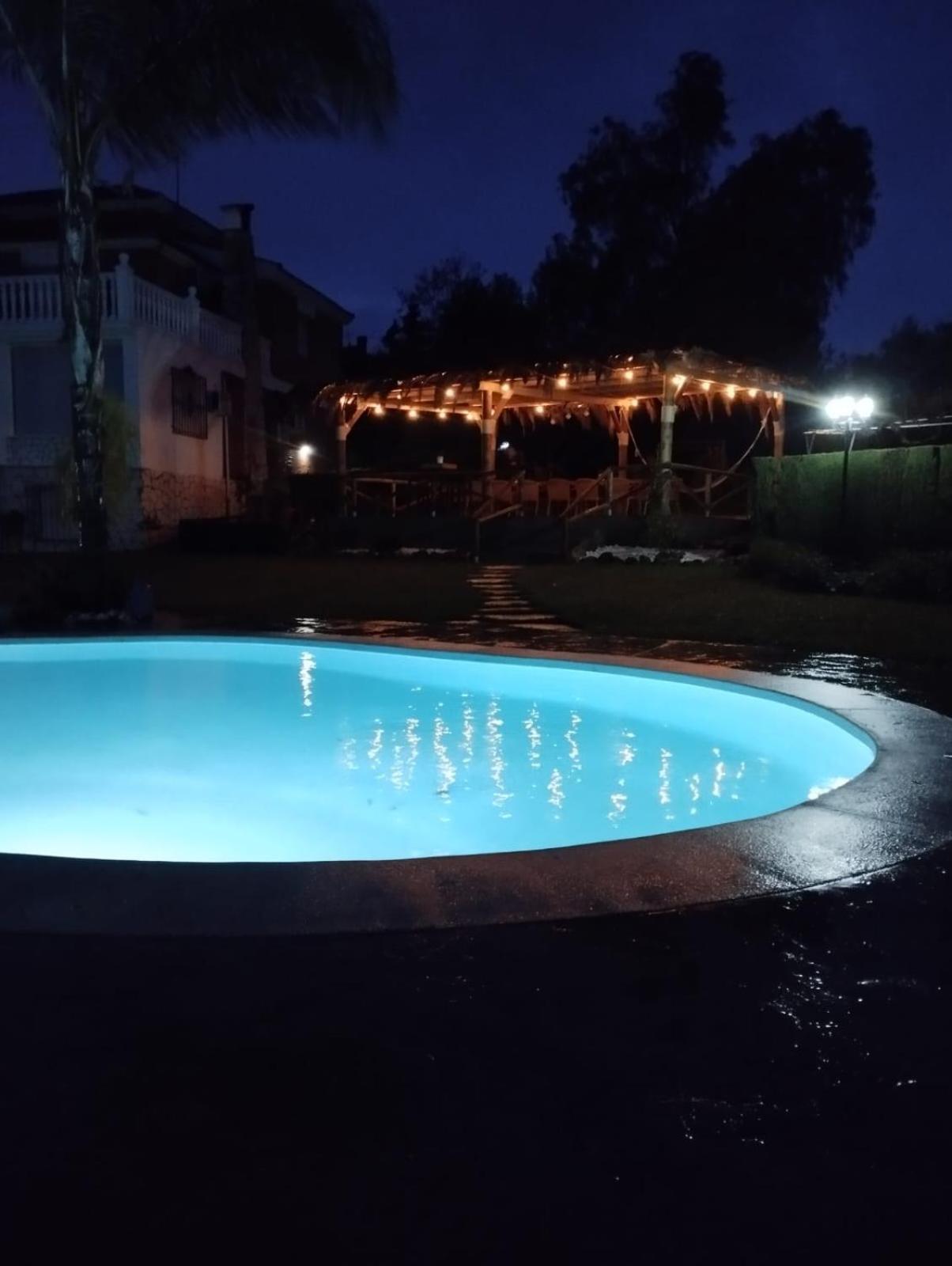 Alojamiento Rural Las Acacias Cabra Bagian luar foto